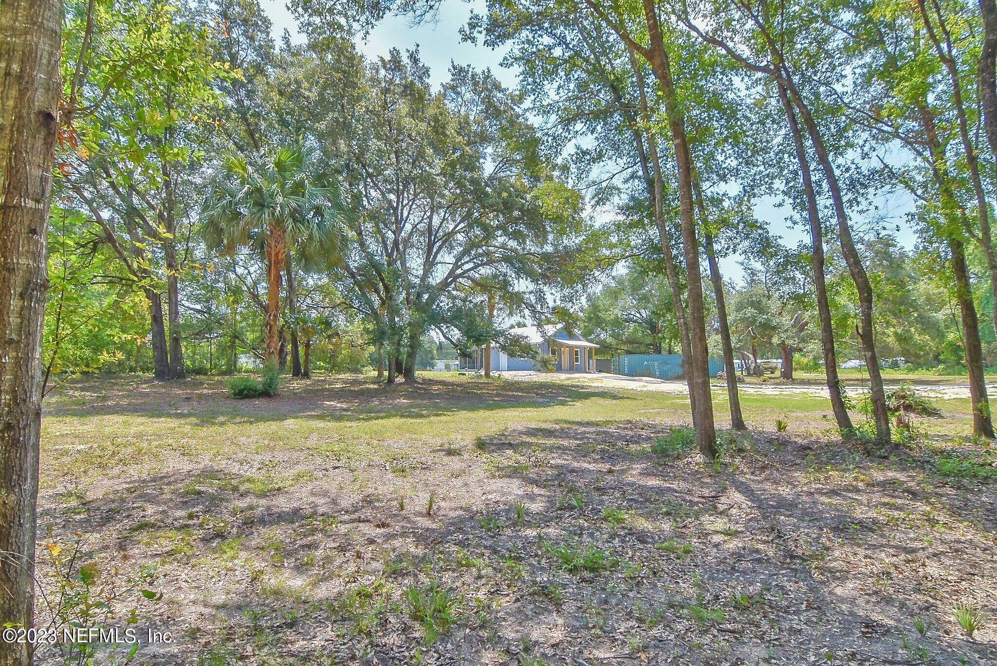 108 Raleigh Avenue Satsuma, FL 32189 - Photo 8 of 55 DSC_3853