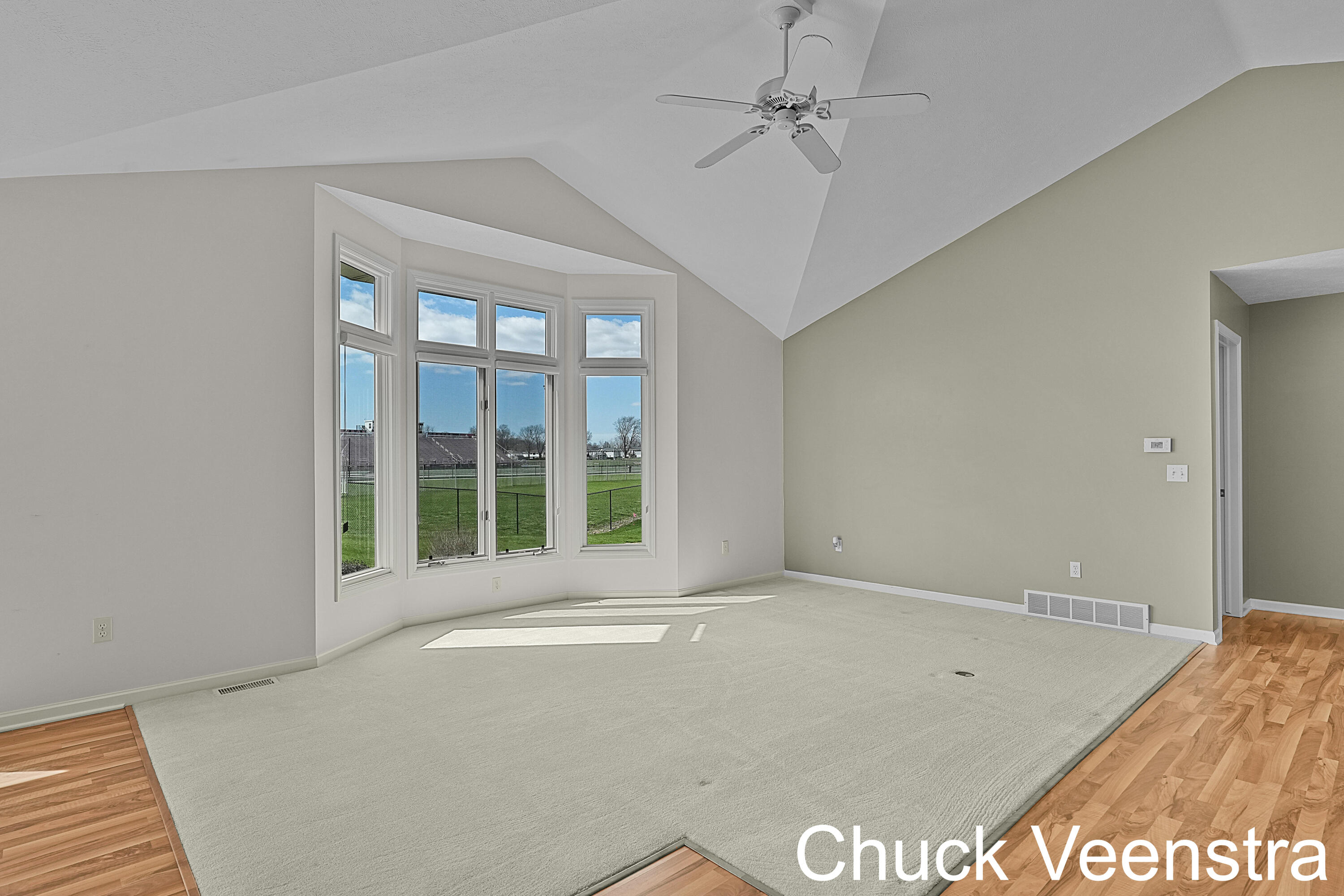 8519 Ridgebluff Drive Southwest Byron Center, MI 49315 - Photo 13 of 41 DSC06368