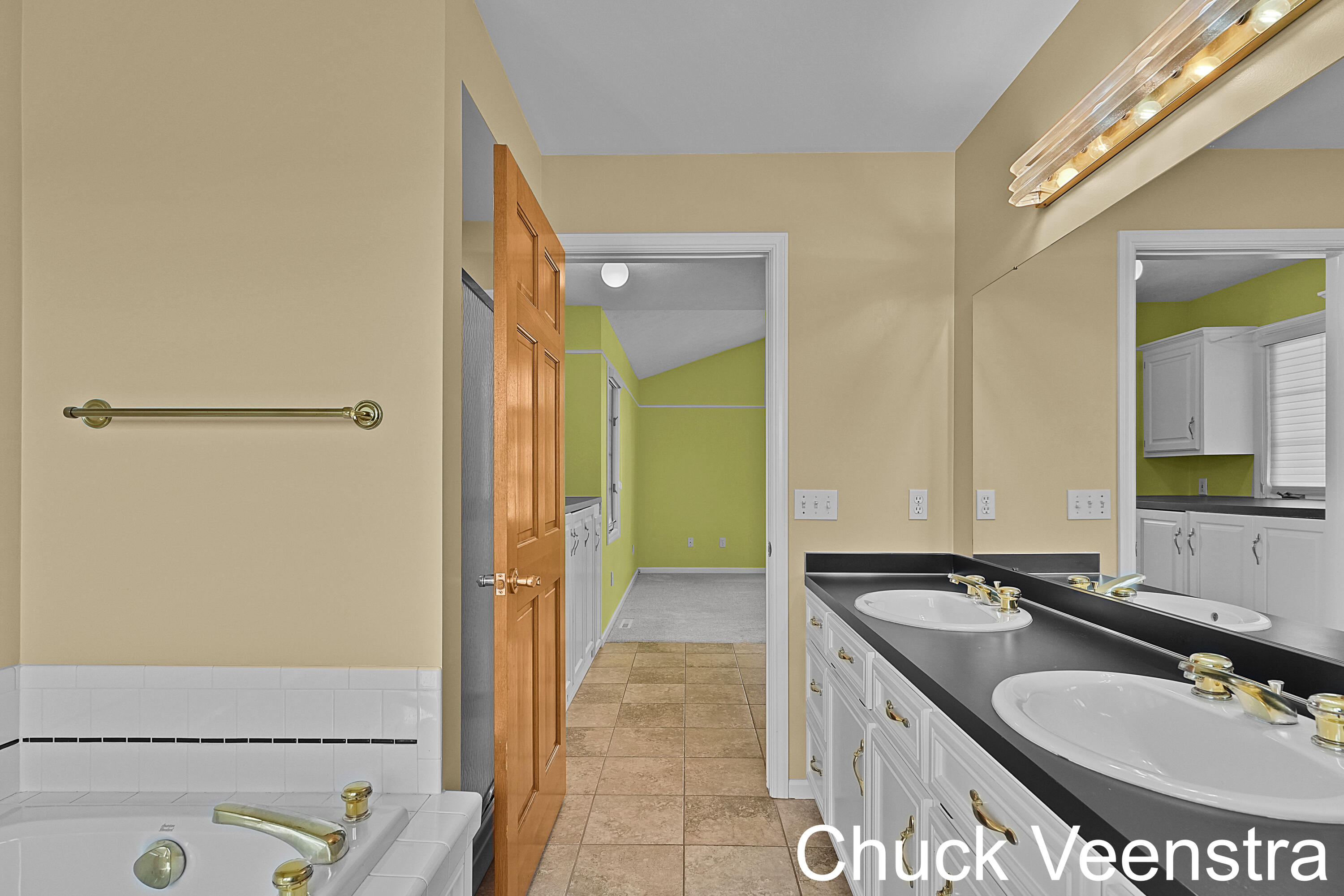 8519 Ridgebluff Drive Southwest Byron Center, MI 49315 - Photo 23 of 41 DSC06423