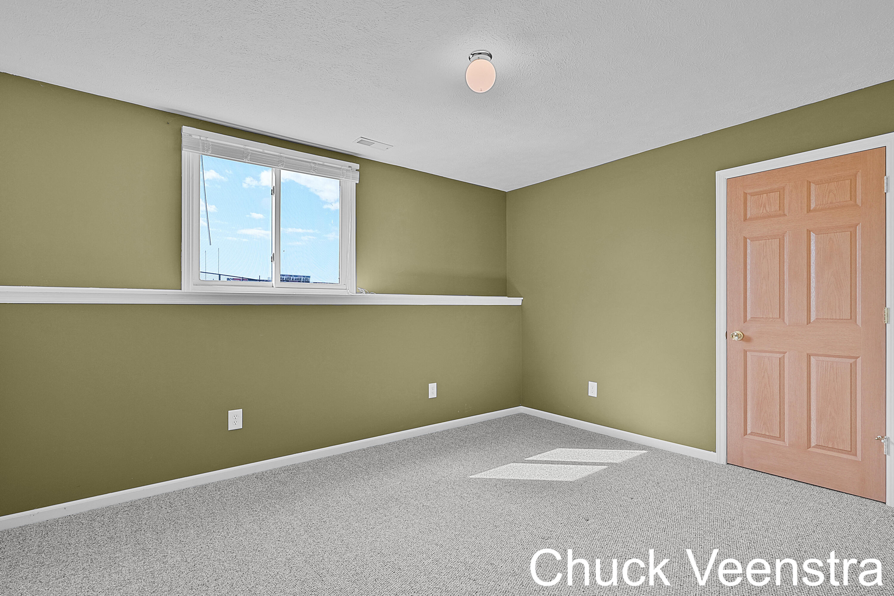 8519 Ridgebluff Drive Southwest Byron Center, MI 49315 - Photo 31 of 41 DSC06453