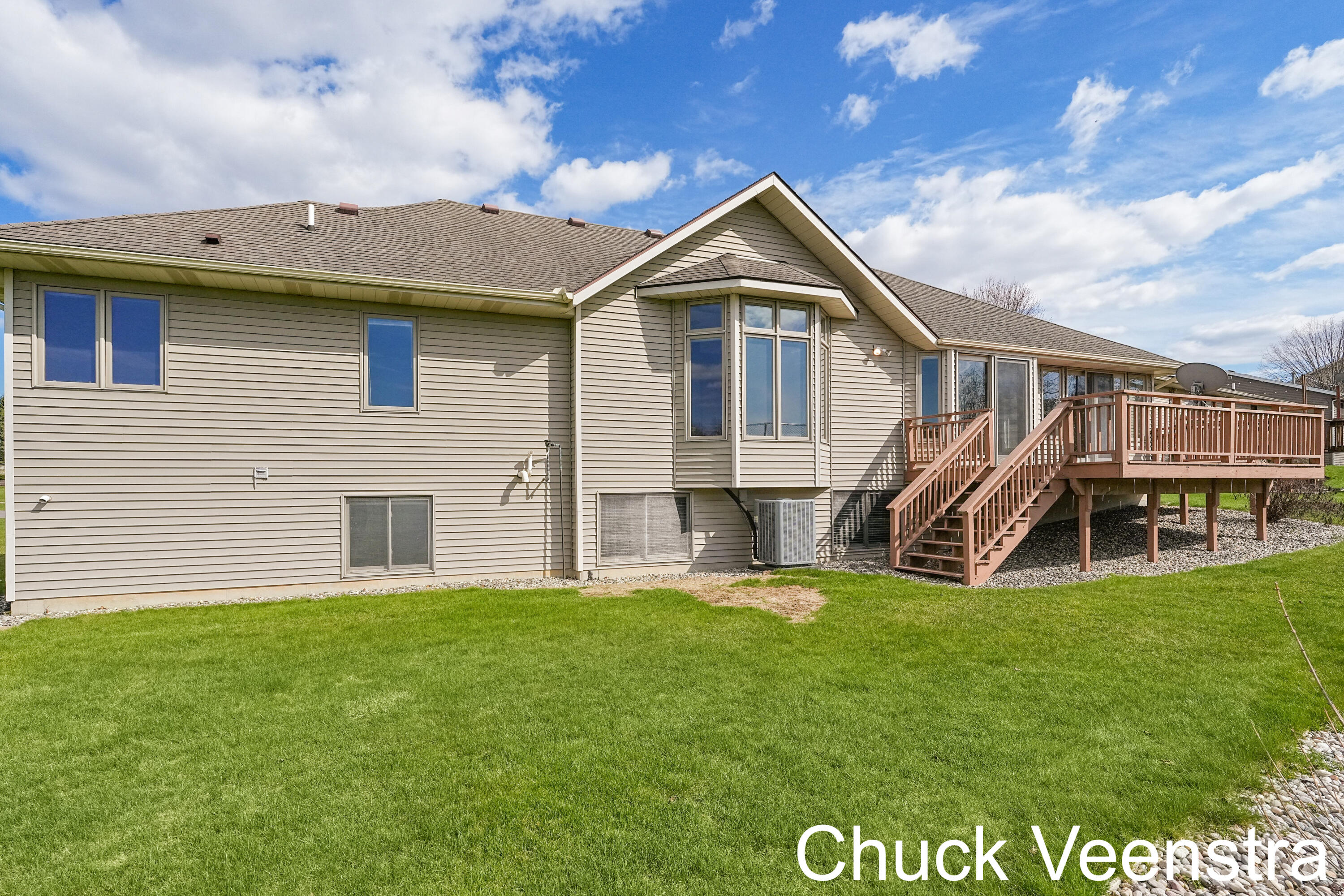 8519 Ridgebluff Drive Southwest Byron Center, MI 49315 - Photo 39 of 41 DSC06488