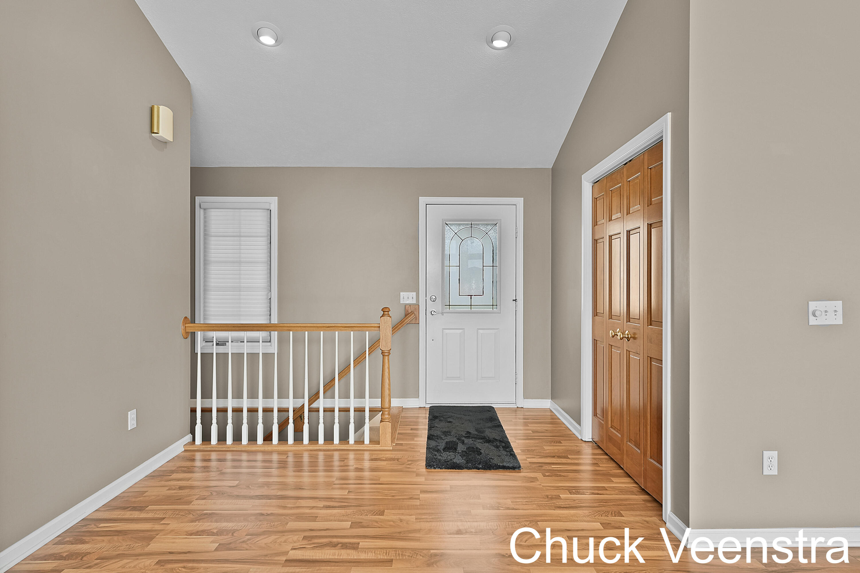 8519 Ridgebluff Drive Southwest Byron Center, MI 49315 - Photo 4 of 41 DSC06378