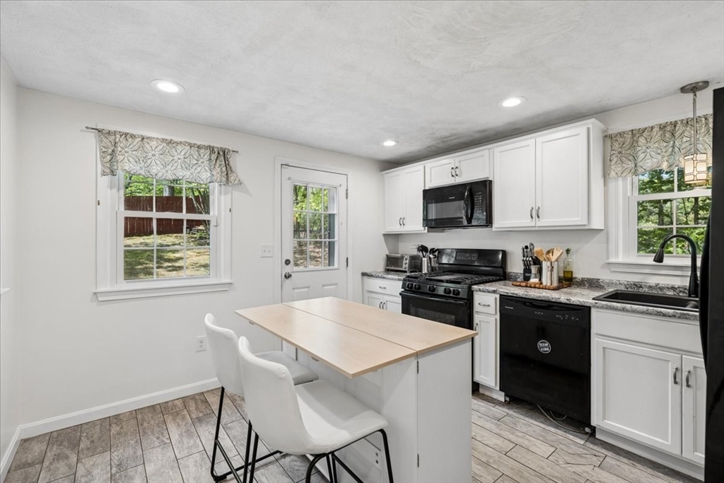 90 Comet Road Methuen, MA 01844 - Photo 11 of 34