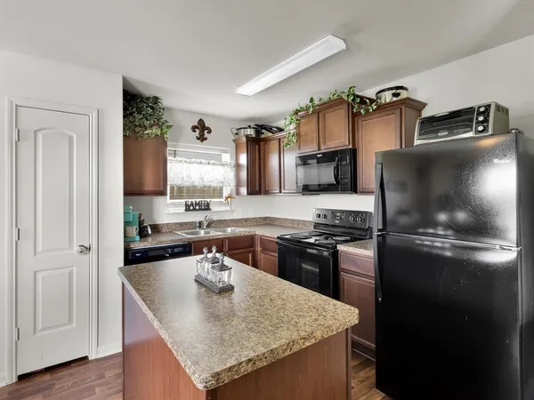 $249,000 | 1808 Douglas Street, Howe, TX 75459