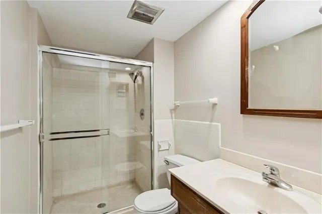 $375,000 | 12640 Oakmont Drive, Kansas City, MO 64145