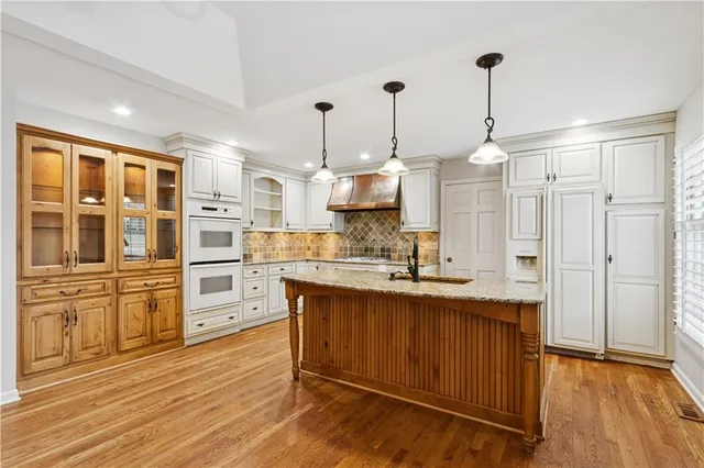 $375,000 | 12640 Oakmont Drive, Kansas City, MO 64145