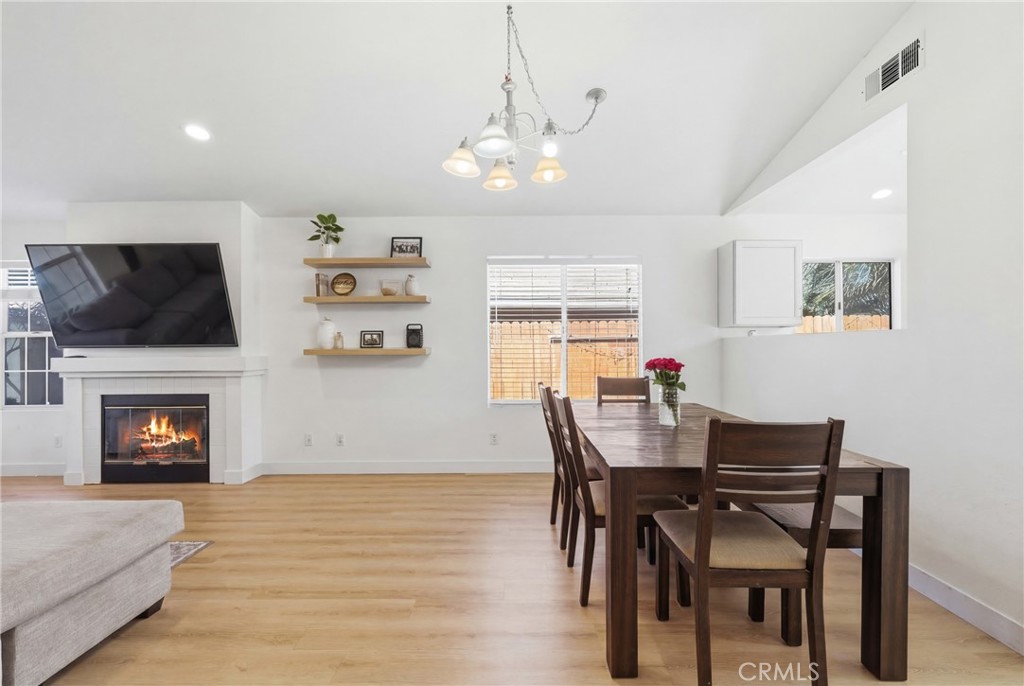 44462 Cayenne Trail Temecula, CA 92592 - Photo 5 of 28 DINING AREA #1