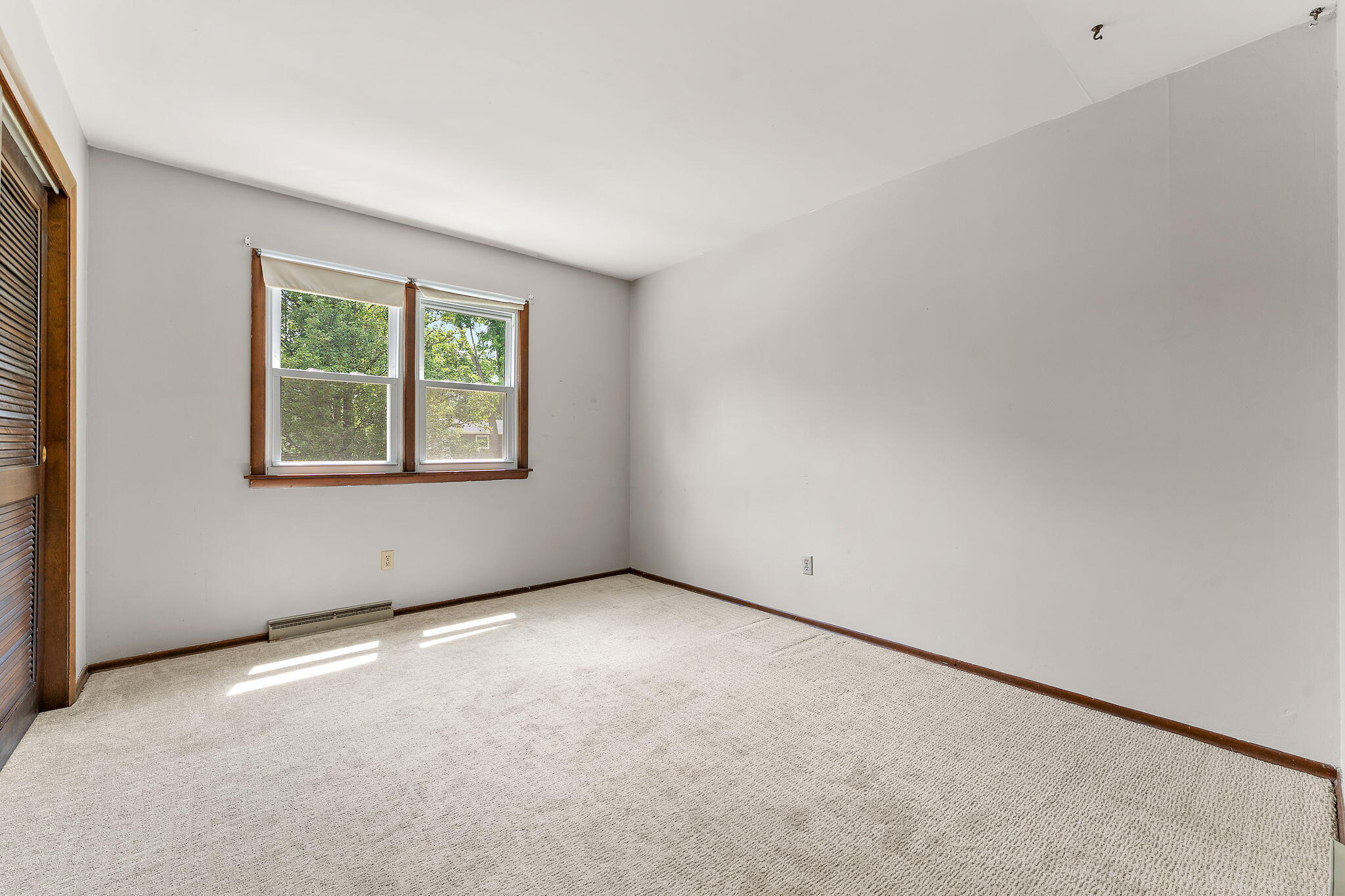 404 Hemlock Lane Crown Point, IN 46307 - Photo 11 of 22 2048x1365