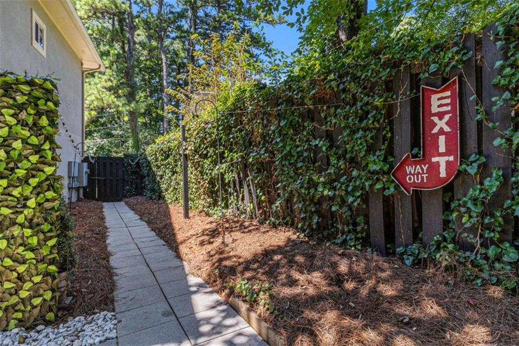 2994 East Ramble Lane Decatur, GA 30033 - Photo 91 of 111 a sign that is on the side of the road