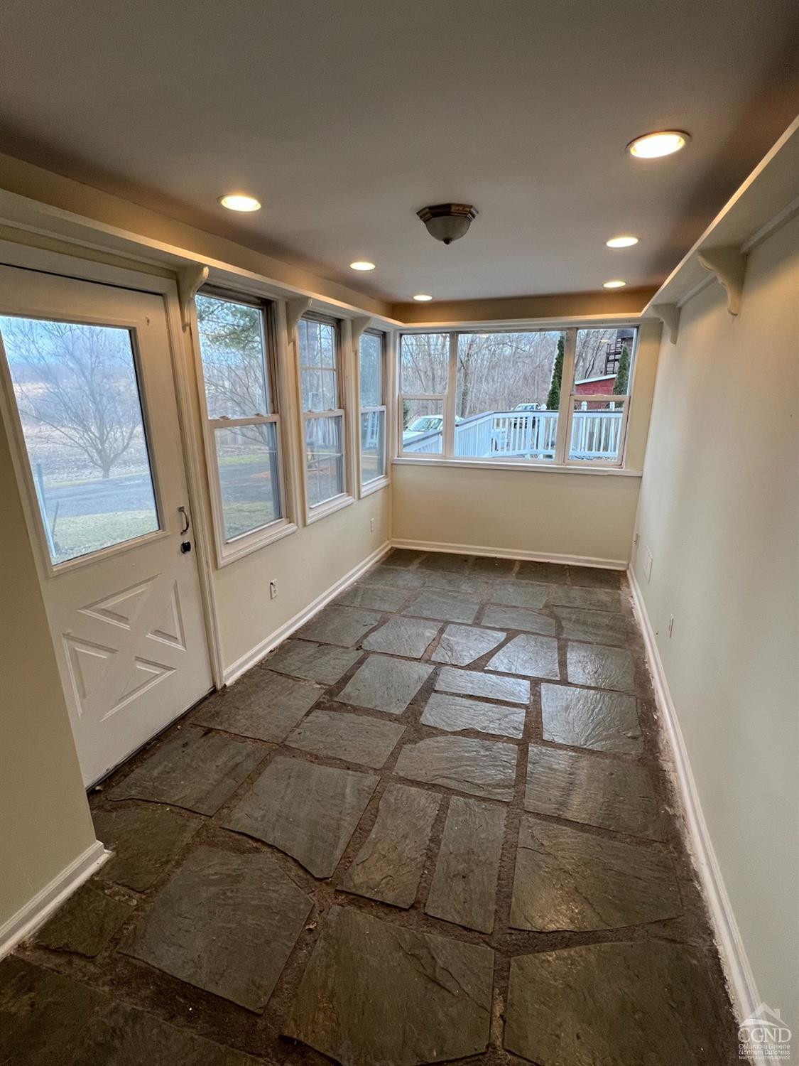 750 Rte 9W Bethlehem, NY 12077 - Photo 18 of 49 Photo 18