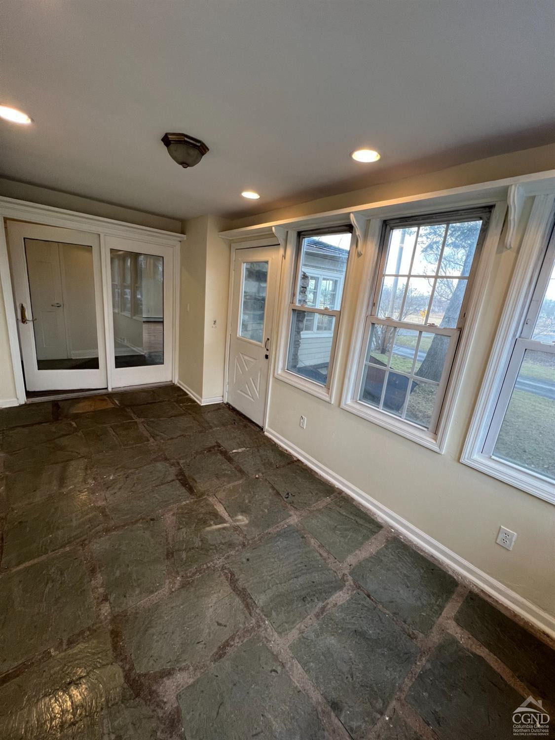 750 Rte 9W Bethlehem, NY 12077 - Photo 19 of 49 Photo 19