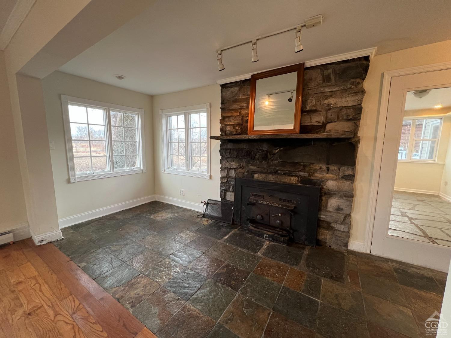 750 Rte 9W Bethlehem, NY 12077 - Photo 23 of 49 Photo 23