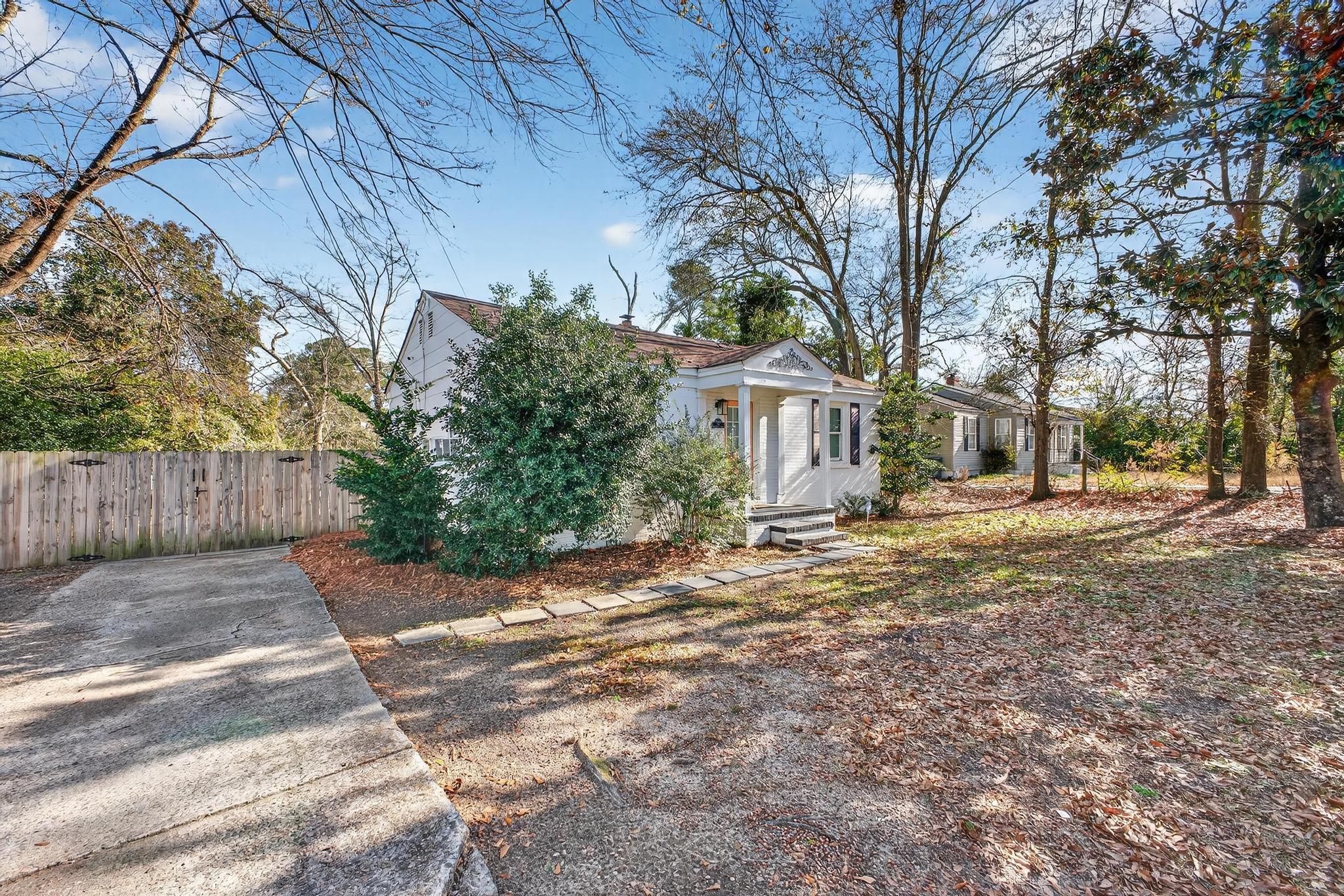 2808 Richmond Hill Road Augusta, GA 30906 - Photo 4 of 24 IMG_7117-2