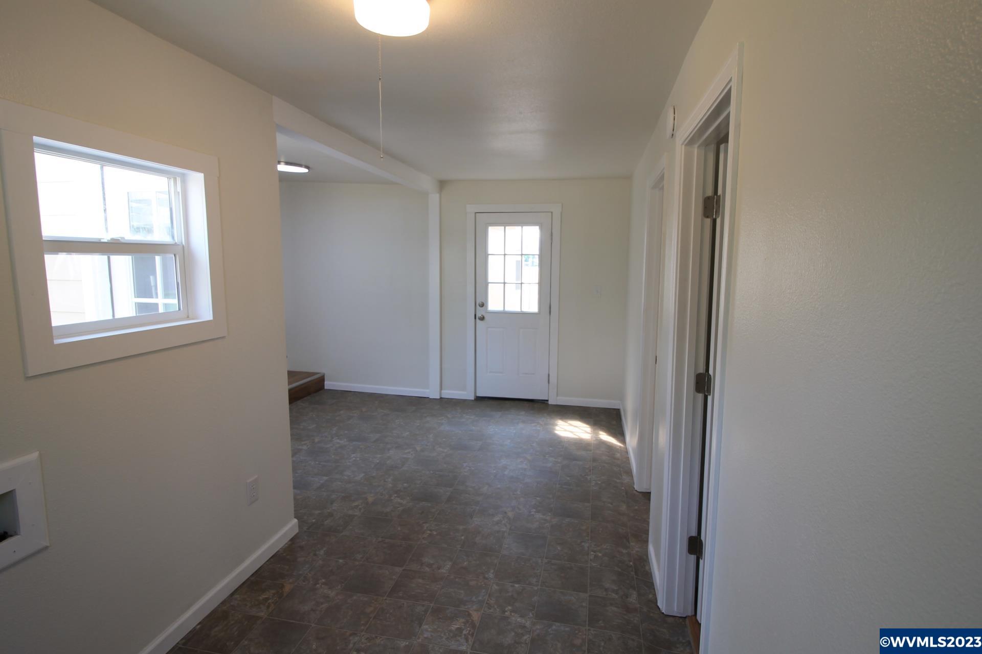 311 Gilbert Street Lebanon, OR 97355 - Photo 23 of 33