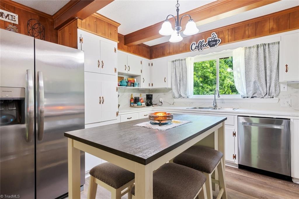 406 Old Liberty Road Asheboro, NC 27203 - Photo 12 of 41