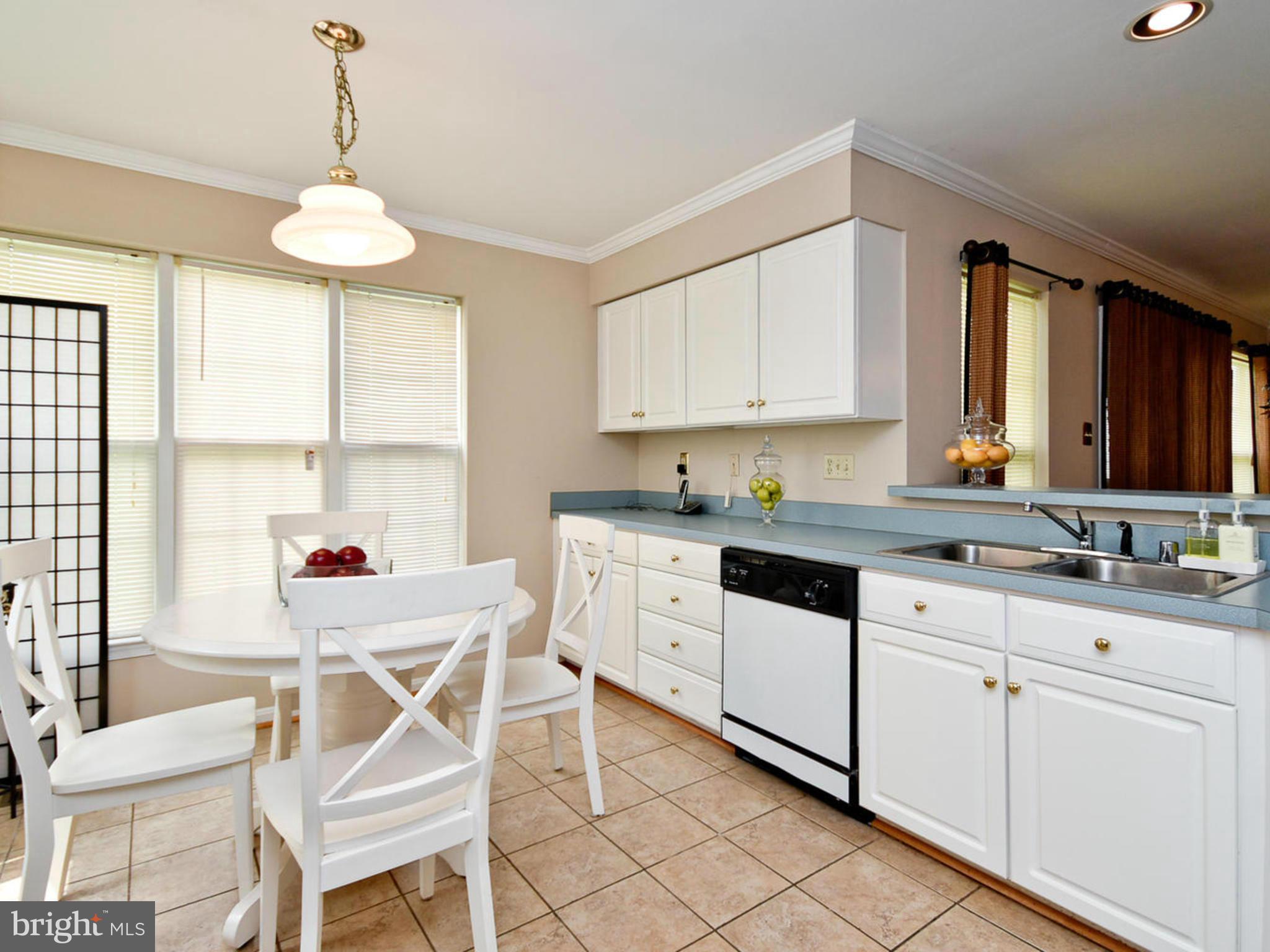 9632 Utica Place Springdale, MD 20721 - Photo 11 of 30 Kitchen
