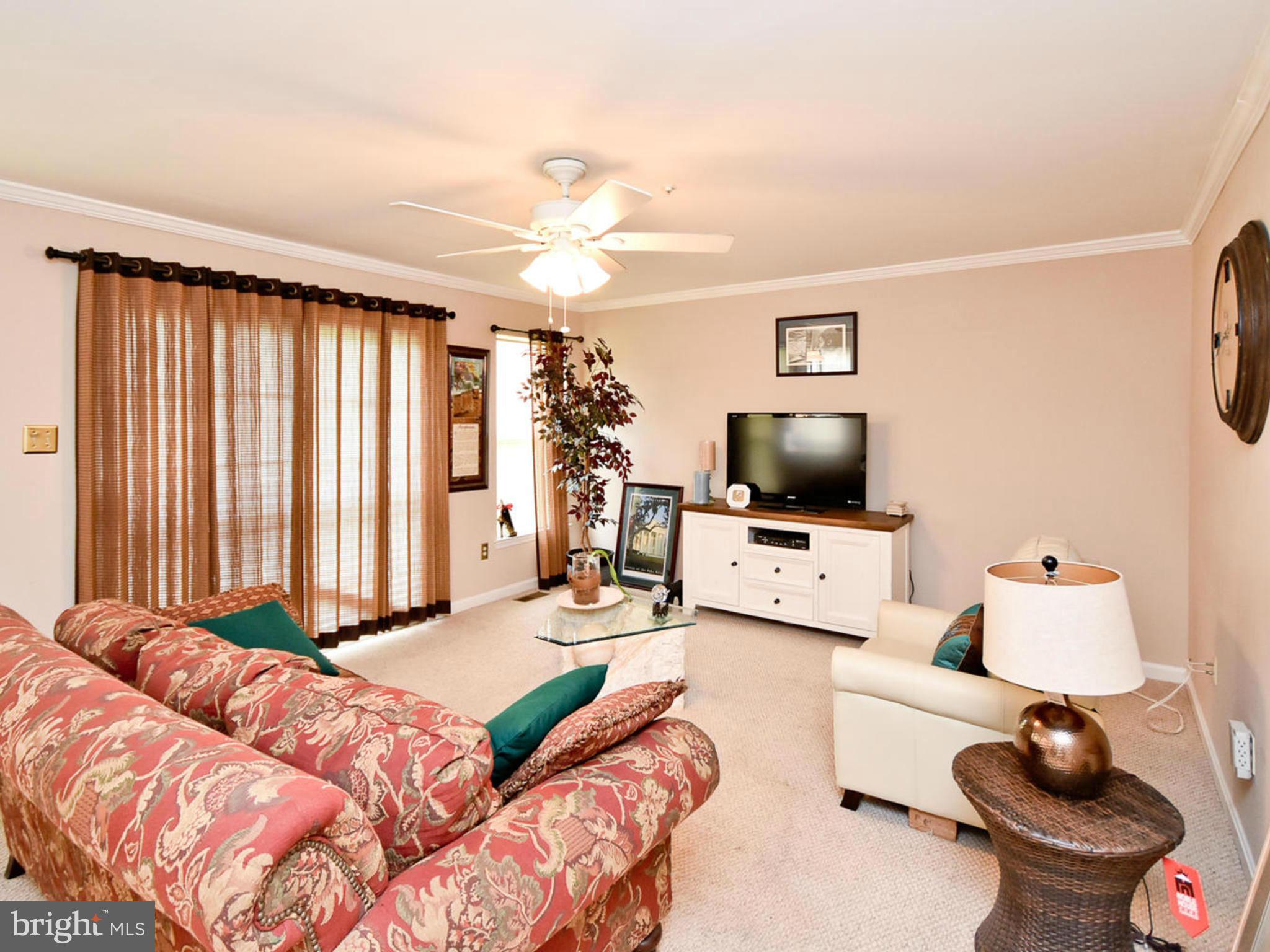 9632 Utica Place Springdale, MD 20721 - Photo 13 of 30 Family Room
