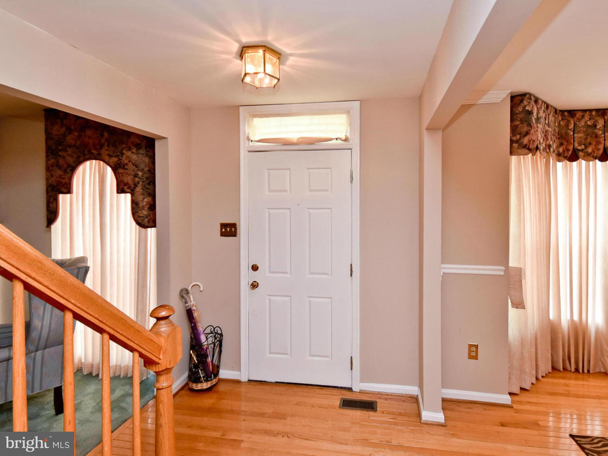 9632 Utica Place Springdale, MD 20721 - Photo 3 of 30 Interior (General)