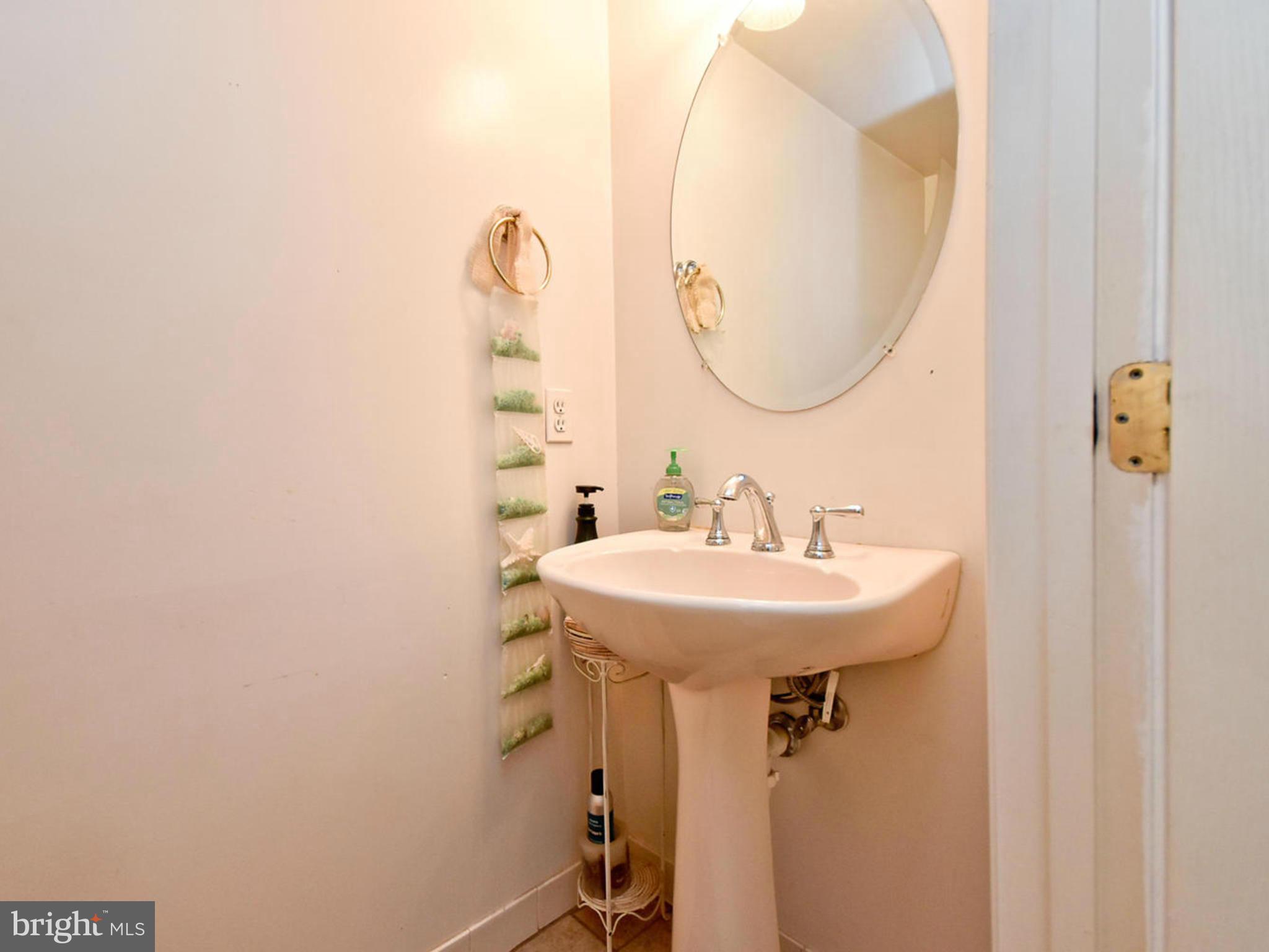 9632 Utica Place Springdale, MD 20721 - Photo 8 of 30 Bath