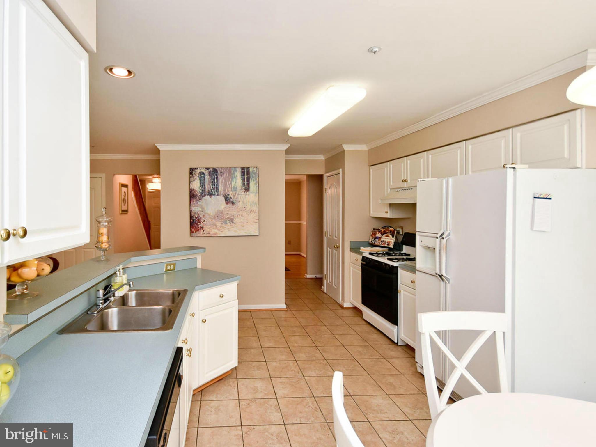 9632 Utica Place Springdale, MD 20721 - Photo 10 of 30 Kitchen