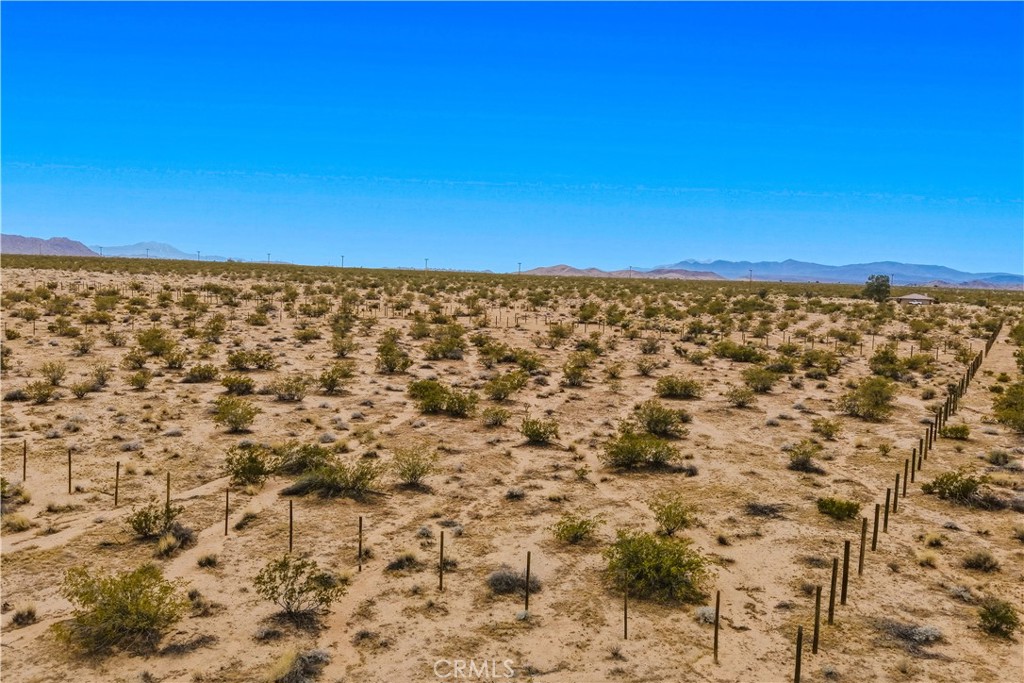 62653 Del Oro Road Joshua Tree, CA 92252 - Photo 11 of 34