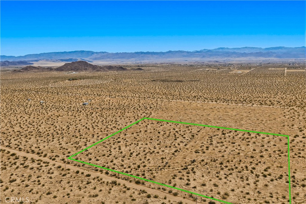 62653 Del Oro Road Joshua Tree, CA 92252 - Photo 3 of 34