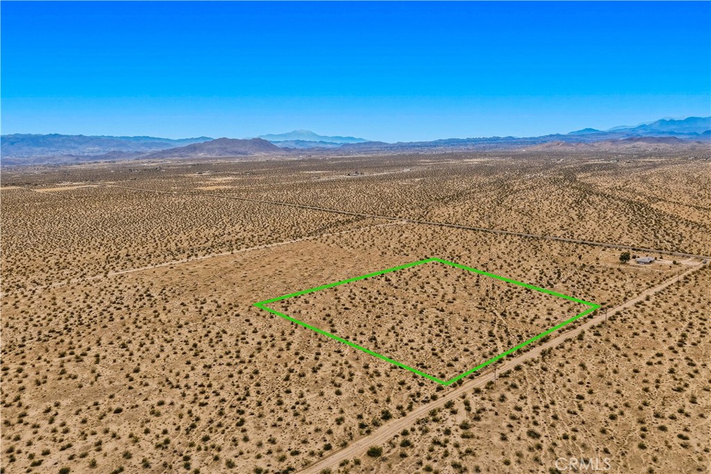 62653 Del Oro Road Joshua Tree, CA 92252 - Photo 7 of 34