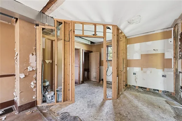 $290,000 | 920 Washington, Washington, PA 15301