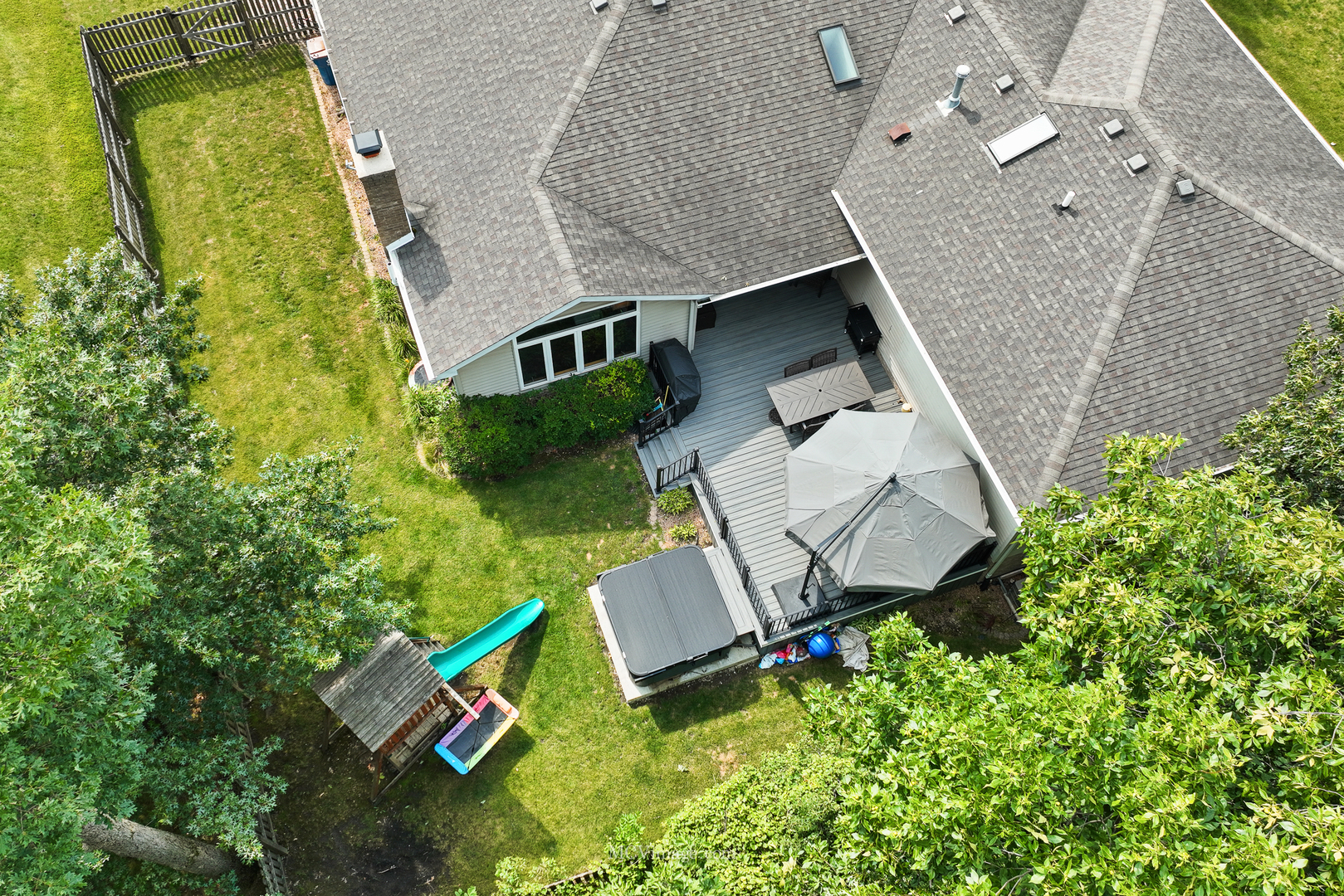 40 Zurich Court Crete, IL 60417 - Photo 35 of 40 an aerial view of a house with a yard and trees