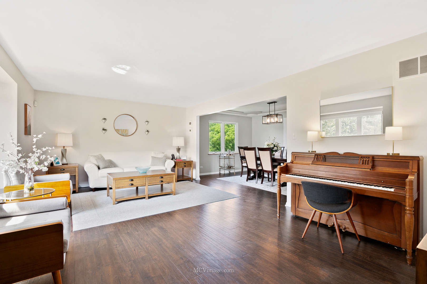 40 Zurich Court Crete, IL 60417 - Photo 5 of 40 a living room with furniture and a wooden floor