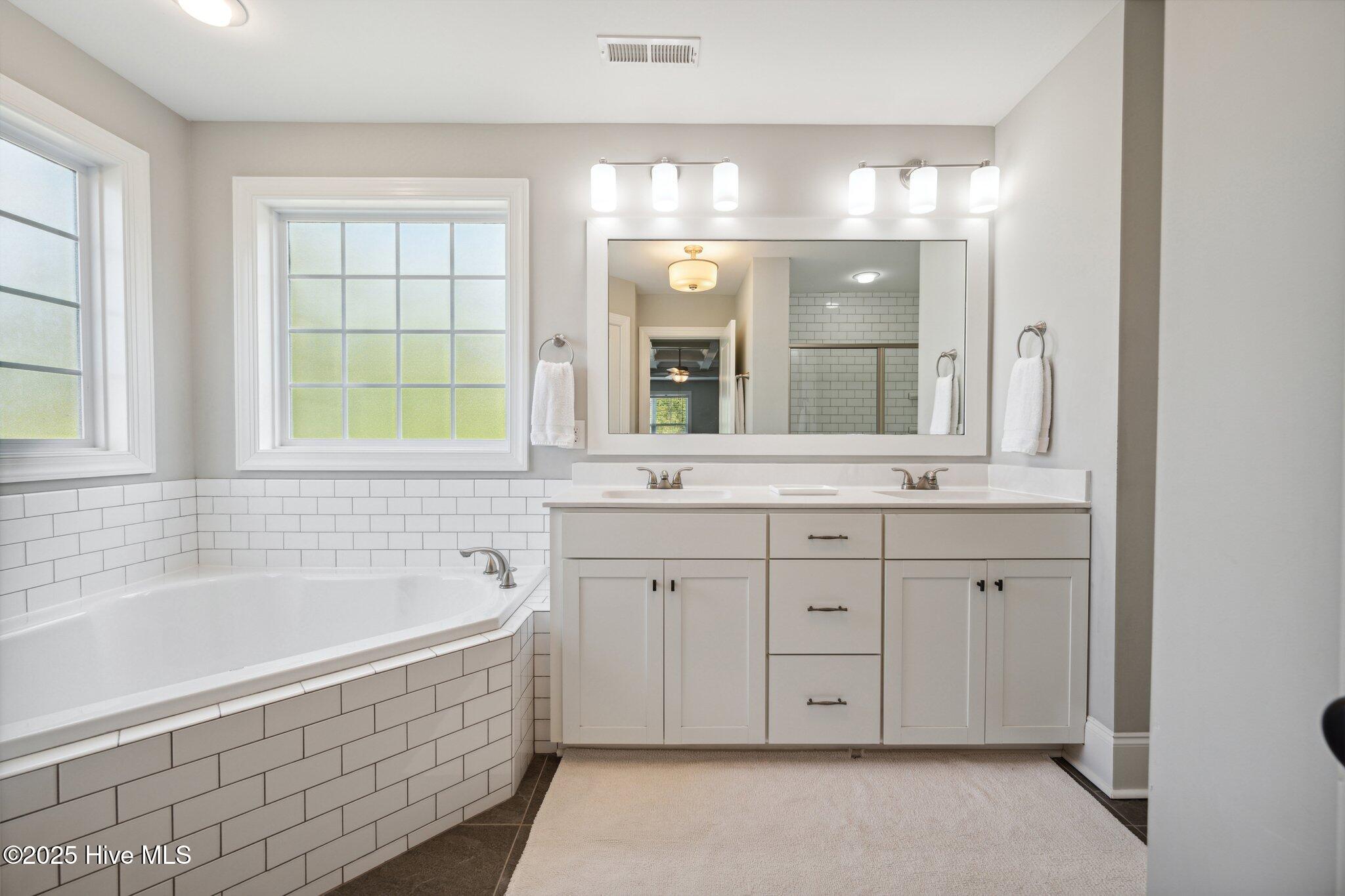 220 Canter Crest Road Hampstead, NC 28443 - Photo 22 of 37 large-01967795-1471-702a-8b23-ba6509ed43