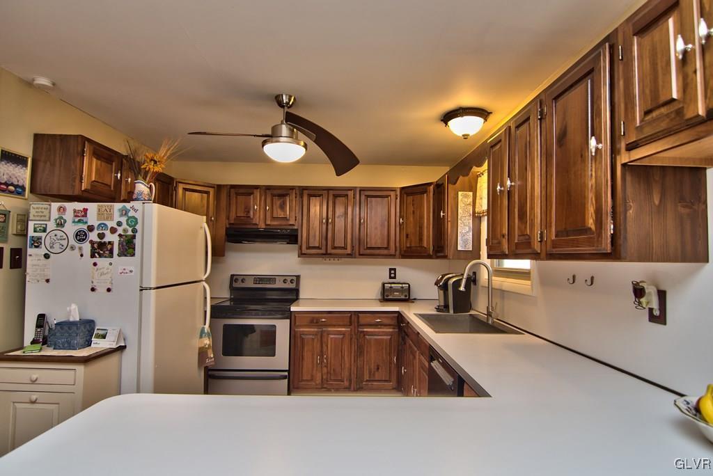 202 McKay Road Henryville, PA 18332 - Photo 17 of 41 All the appliances are included in this well-appoi