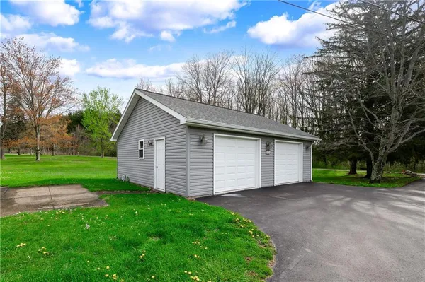 $279,000 | 321 Palmer Road, Edinburg, PA 16116