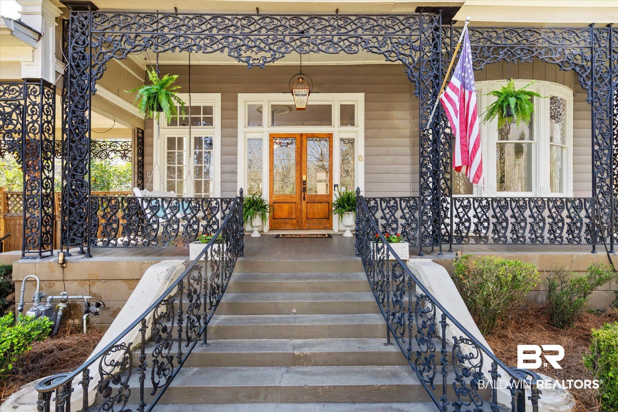 61 South Ann Street Mobile, AL 36604 - Photo 2 of 32