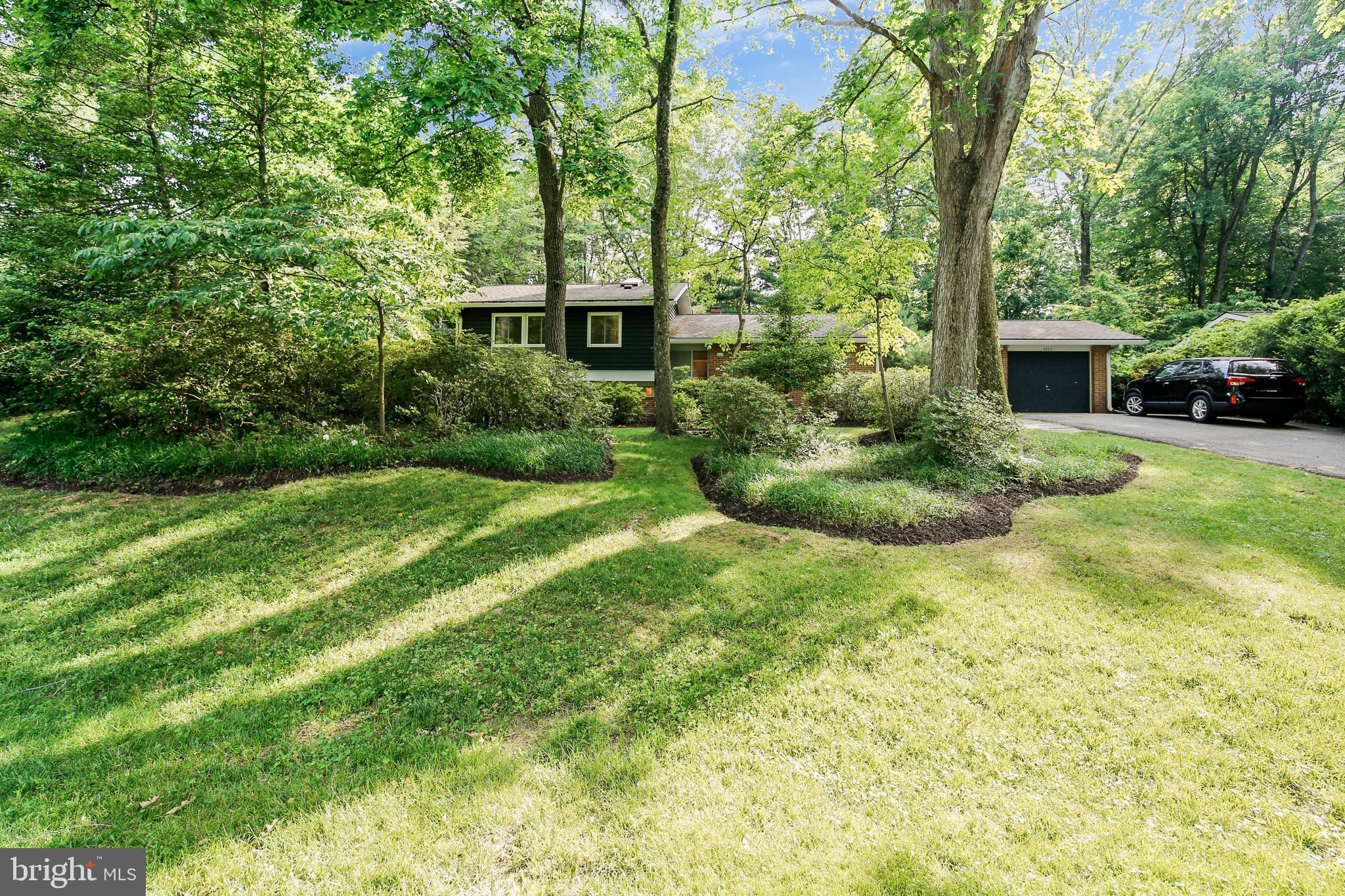 8008 Hamilton Spring Road Bethesda, MD 20817 - Photo 2 of 38