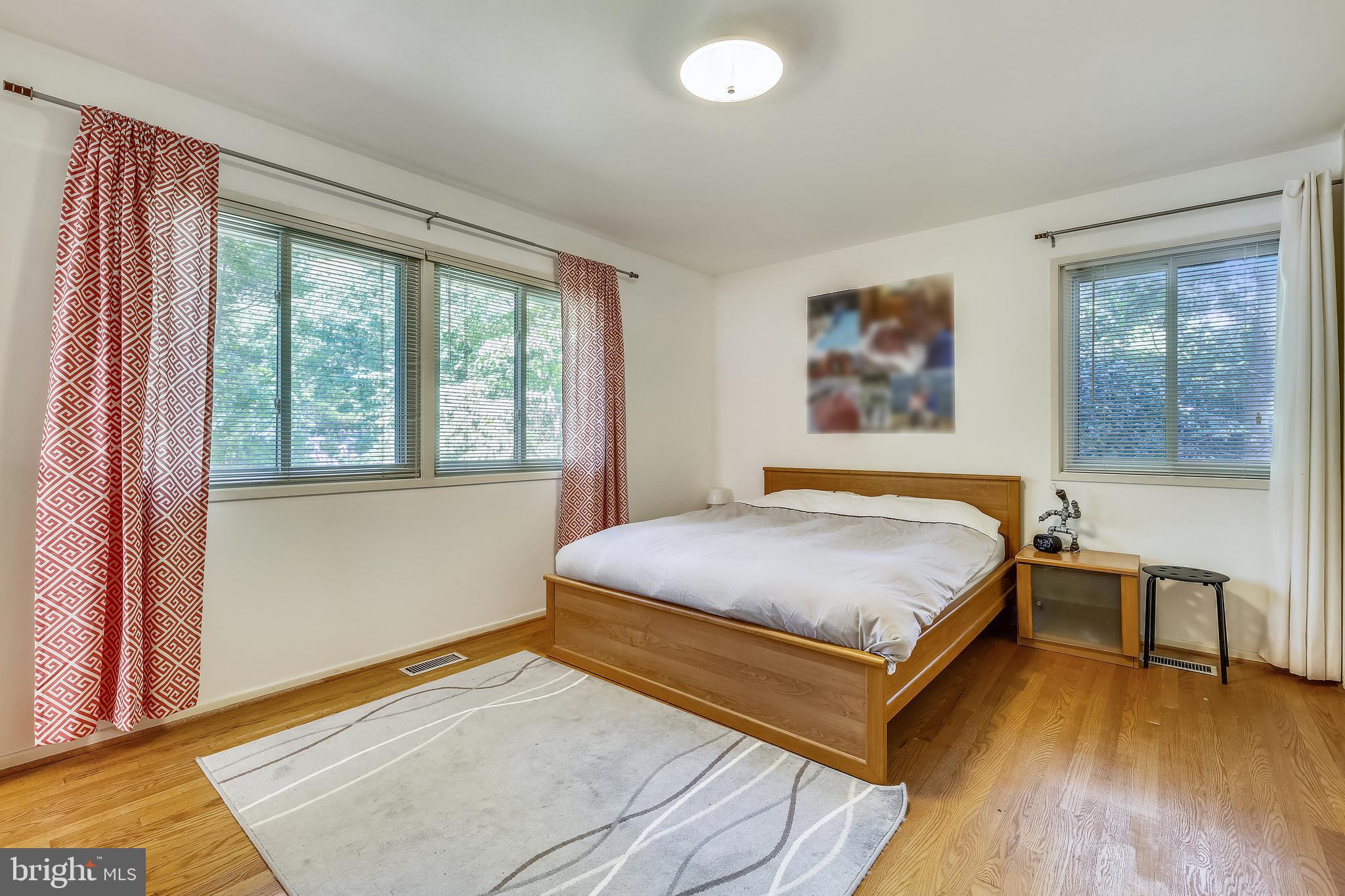 8008 Hamilton Spring Road Bethesda, MD 20817 - Photo 14 of 38