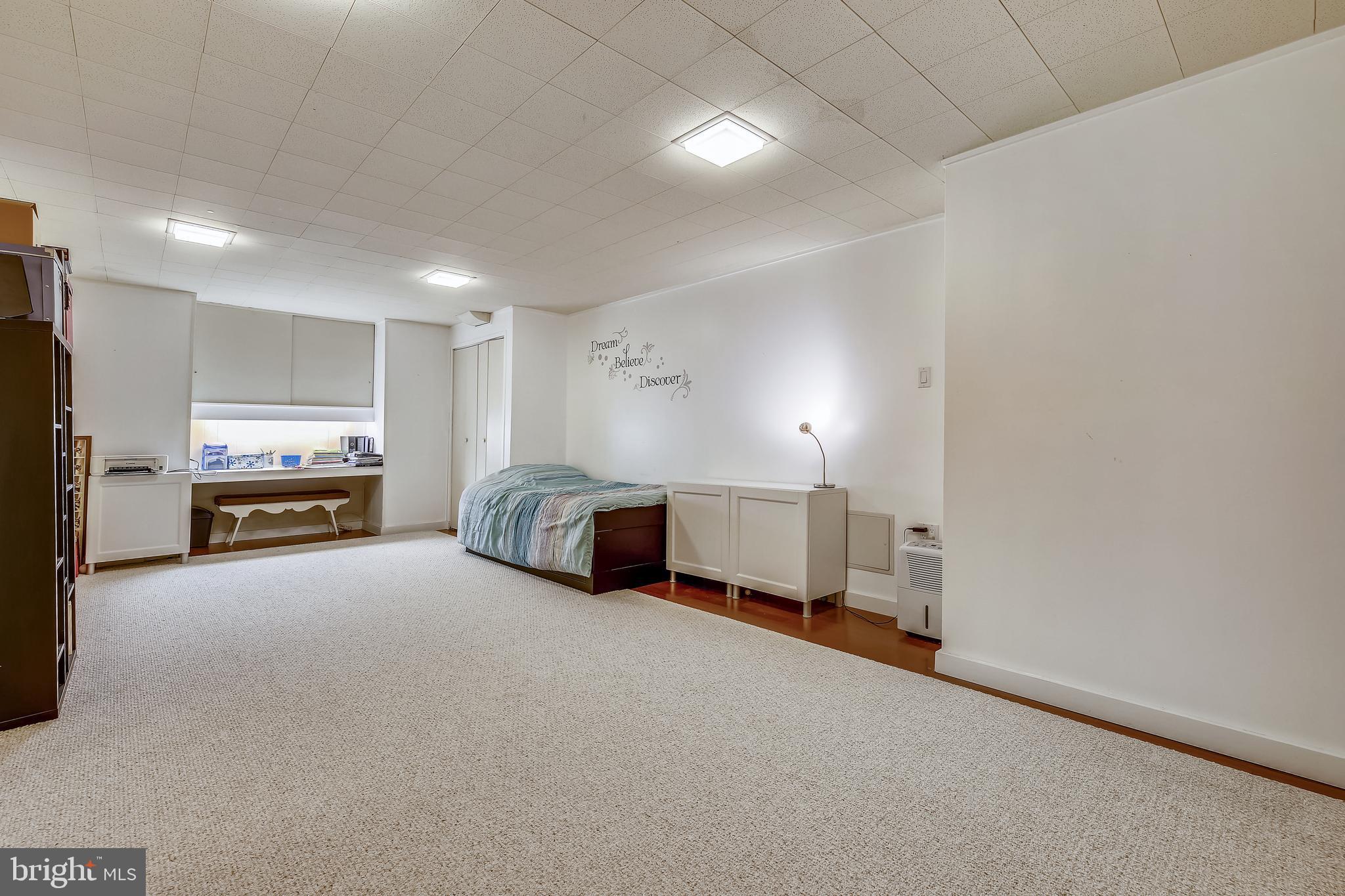8008 Hamilton Spring Road Bethesda, MD 20817 - Photo 20 of 38