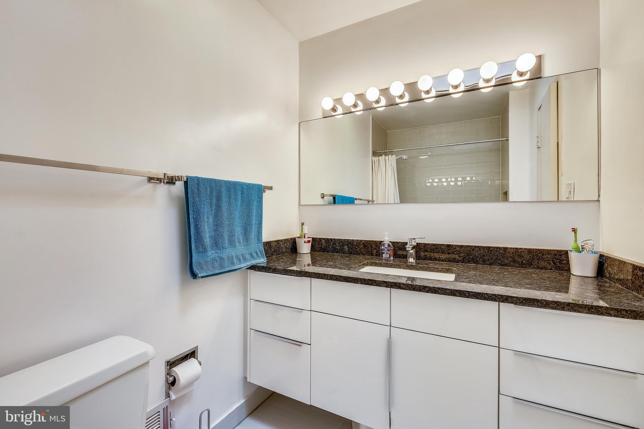 8008 Hamilton Spring Road Bethesda, MD 20817 - Photo 23 of 38