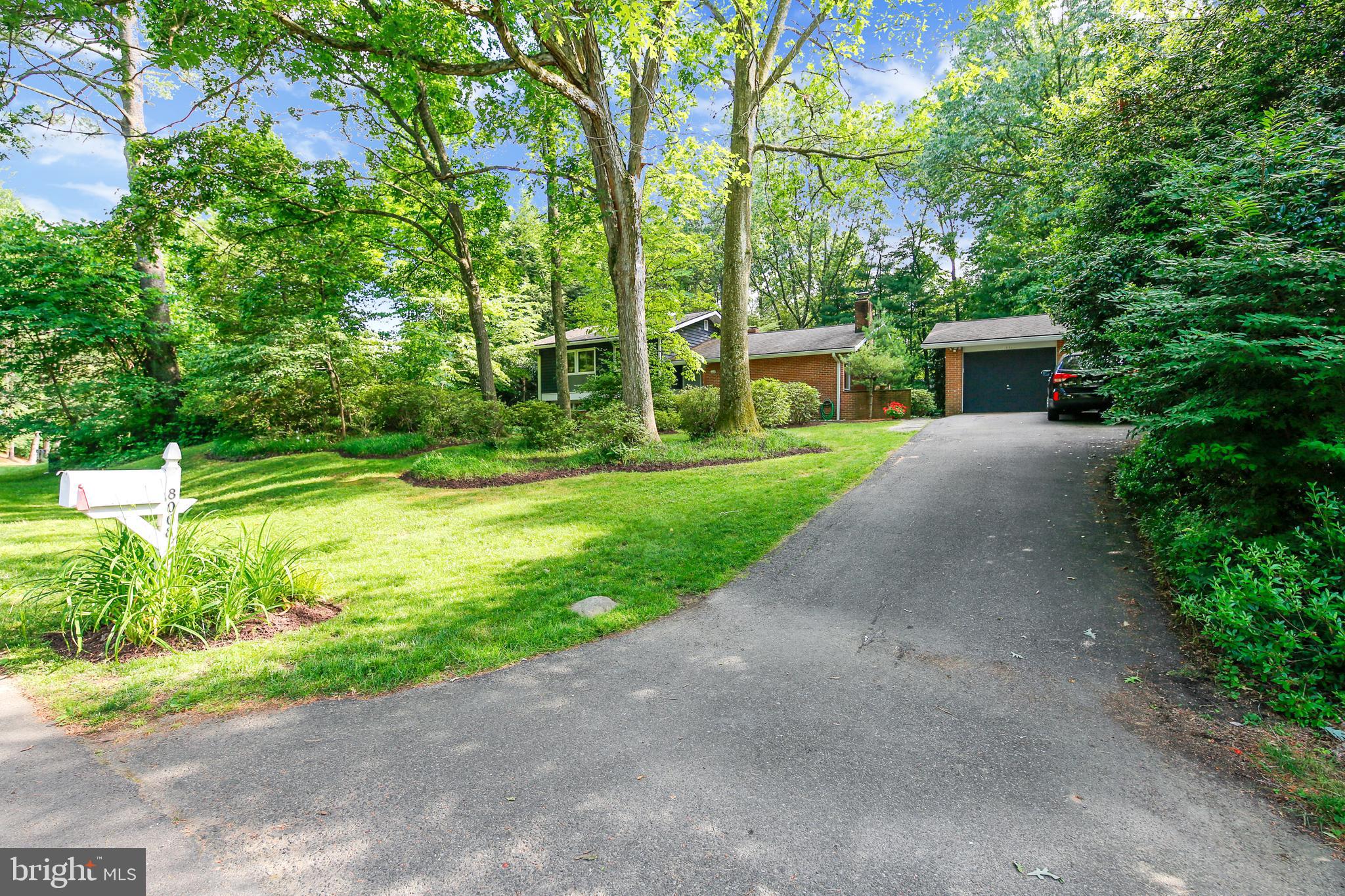 8008 Hamilton Spring Road Bethesda, MD 20817 - Photo 4 of 38