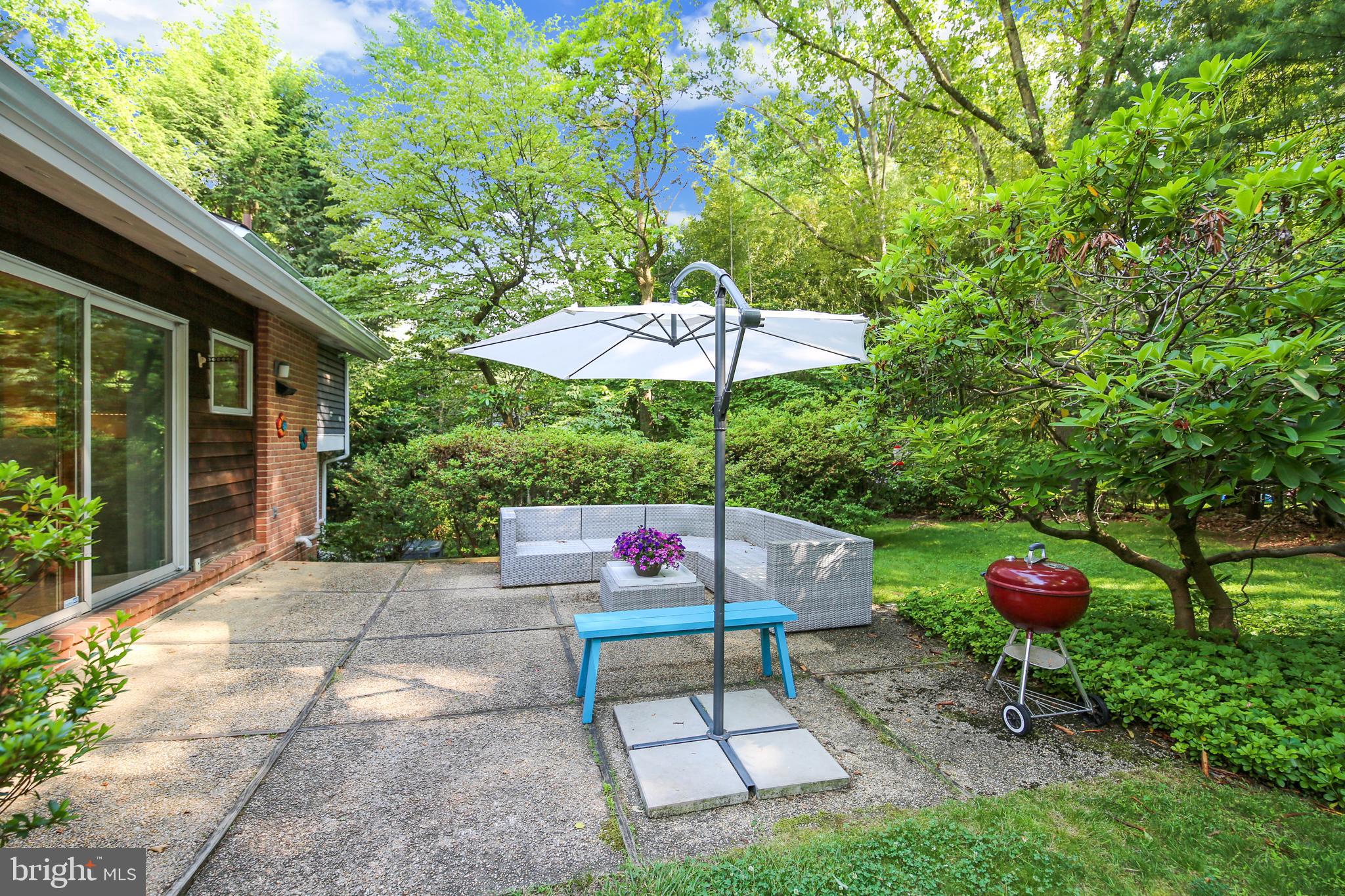 8008 Hamilton Spring Road Bethesda, MD 20817 - Photo 31 of 38