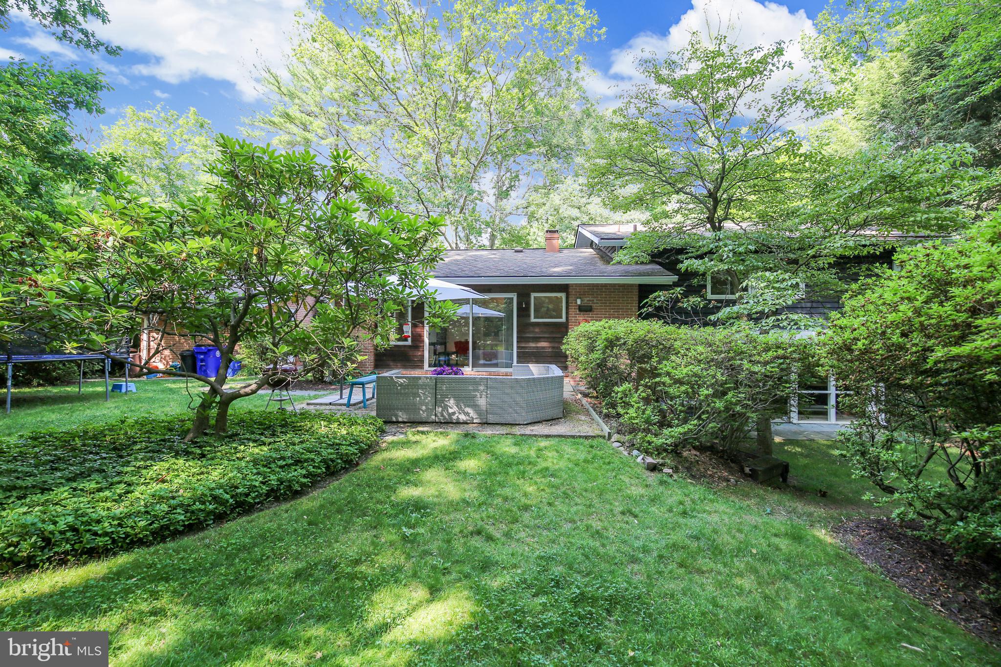 8008 Hamilton Spring Road Bethesda, MD 20817 - Photo 36 of 38