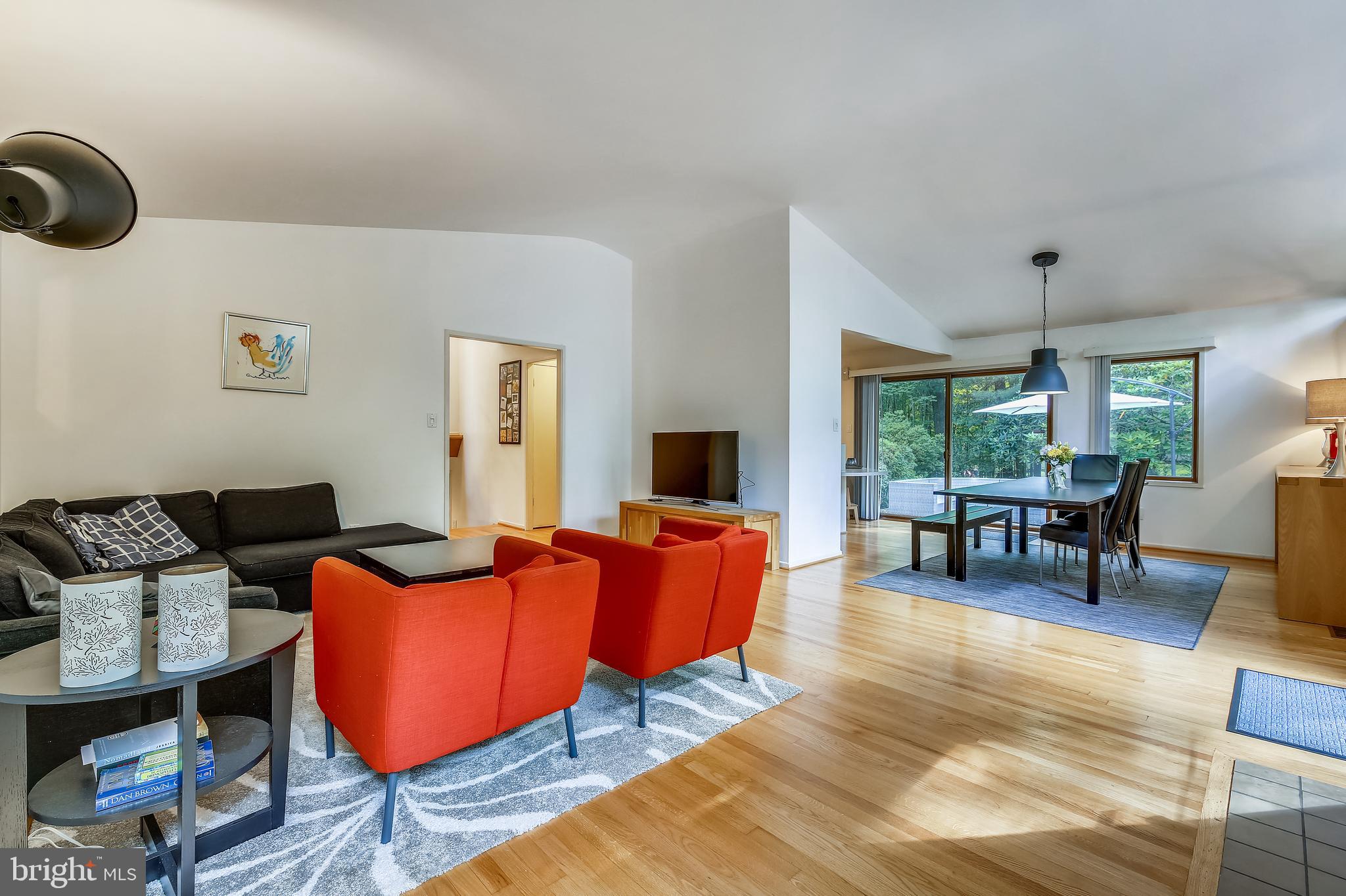 8008 Hamilton Spring Road Bethesda, MD 20817 - Photo 8 of 38