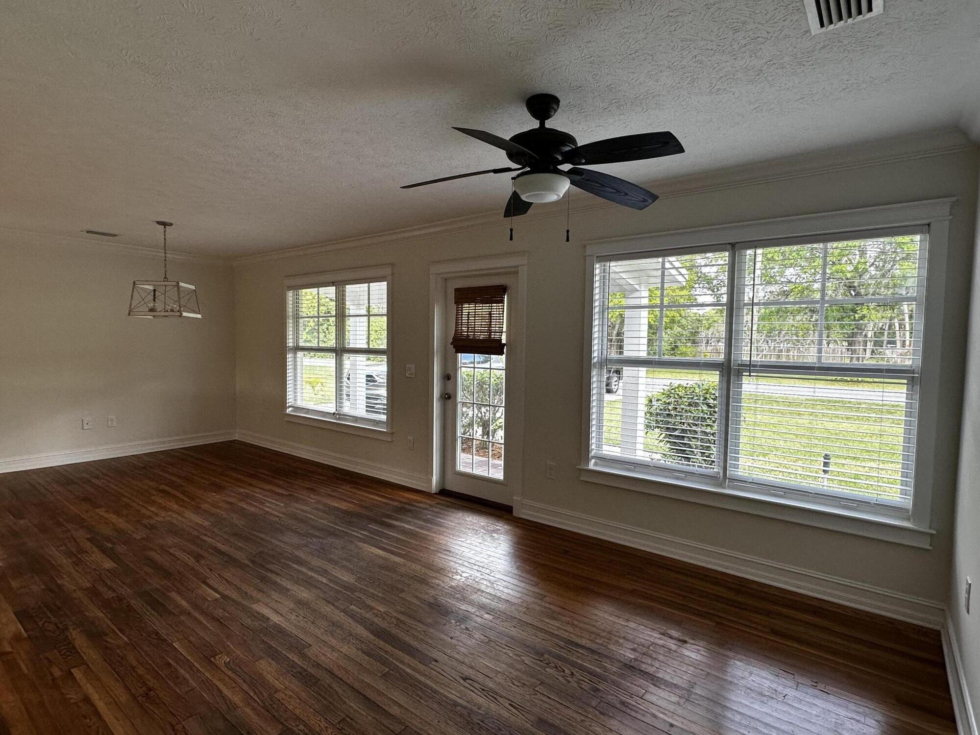 805 Ulrich Road Fort Pierce, FL 34982 - Photo 4 of 32 IMG_3729