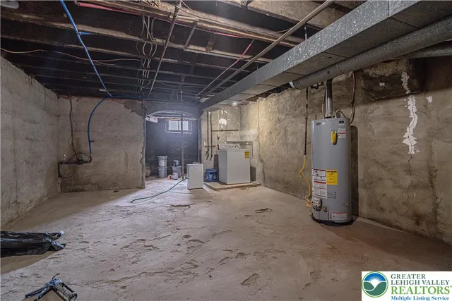 a view of a storage & utility room