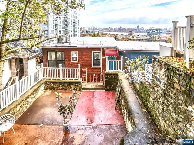 $4,500 | 9017 Riverside Place, North Bergen, NJ 07047