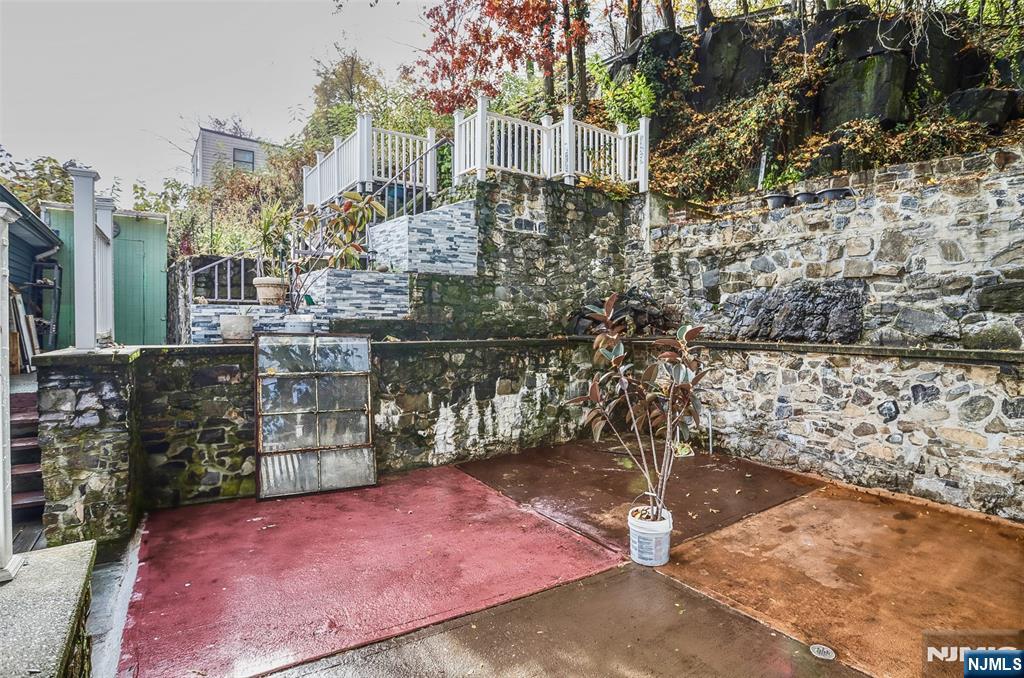 9017 Riverside Place North Bergen, NJ 07047 - Photo 24 of 27