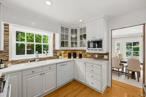 $2,999,999 | 852 2nd Street East, Sonoma, CA 95476