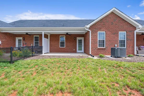 $394,900 | 147 Villa Oak Circle, Bedford, VA 24523