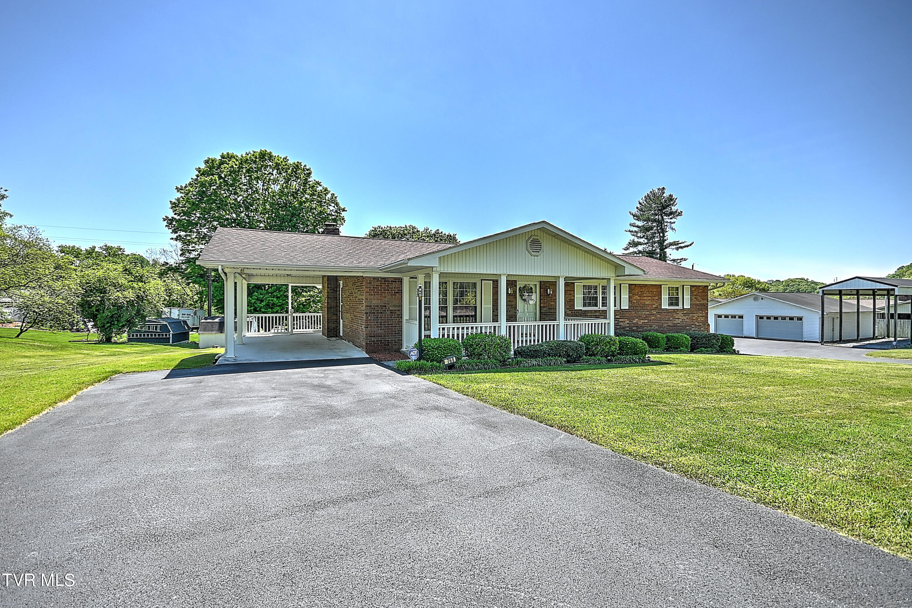 768 Island Road Kingsport, TN 37664 - Photo 3 of 70 Island DK_-2