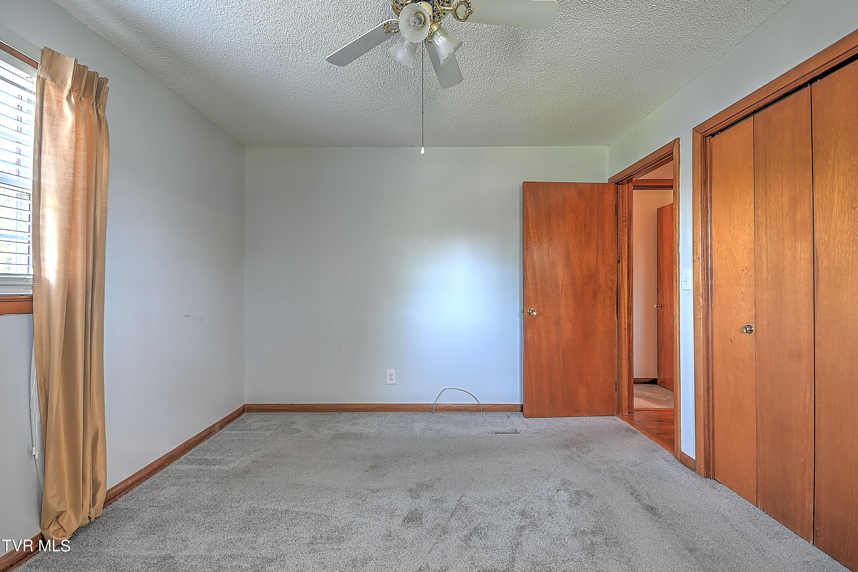 768 Island Road Kingsport, TN 37664 - Photo 31 of 70 Island DK_-28